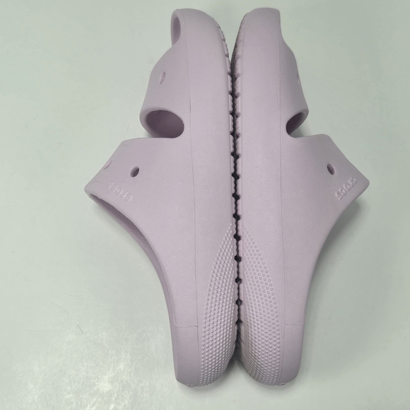 Crocs Classic Unisex Sandal Slides In Hydrangea Colorway Size Women's 6 Men's 4 - Picture 8 of 11